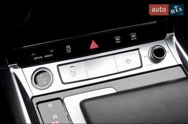 Внедорожник / Кроссовер Audi e-tron 2021 в 
