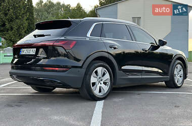Внедорожник / Кроссовер Audi e-tron 2019 в 
