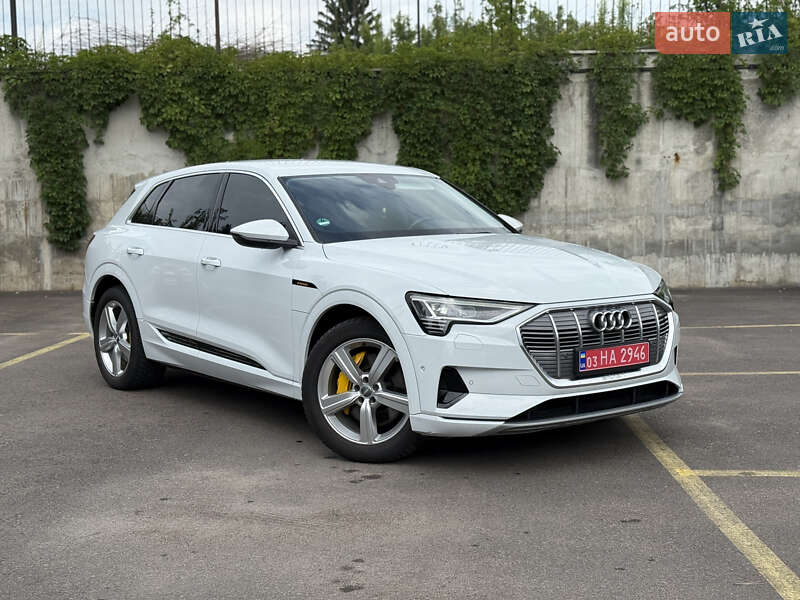 Внедорожник / Кроссовер Audi e-tron 2021 в Ровно