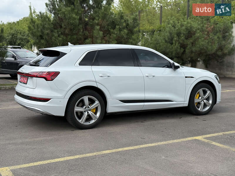 Внедорожник / Кроссовер Audi e-tron 2021 в Ровно