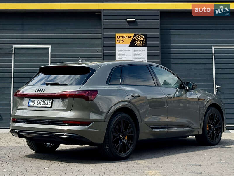 Внедорожник / Кроссовер Audi e-tron 2022 в Мукачево