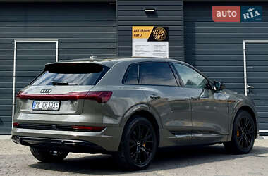 Внедорожник / Кроссовер Audi e-tron 2022 в 