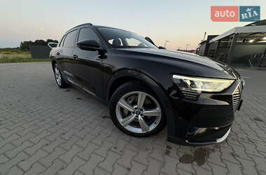 Внедорожник / Кроссовер Audi e-tron 2019 в 