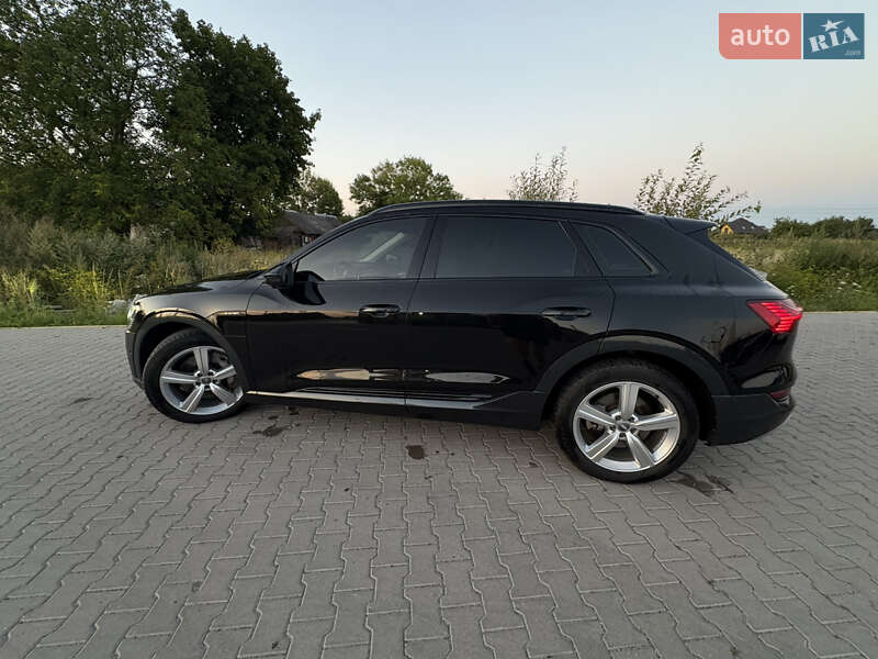 Позашляховик / Кросовер Audi e-tron 2019 в Радехові