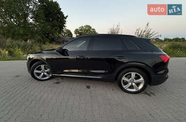 Внедорожник / Кроссовер Audi e-tron 2019 в 