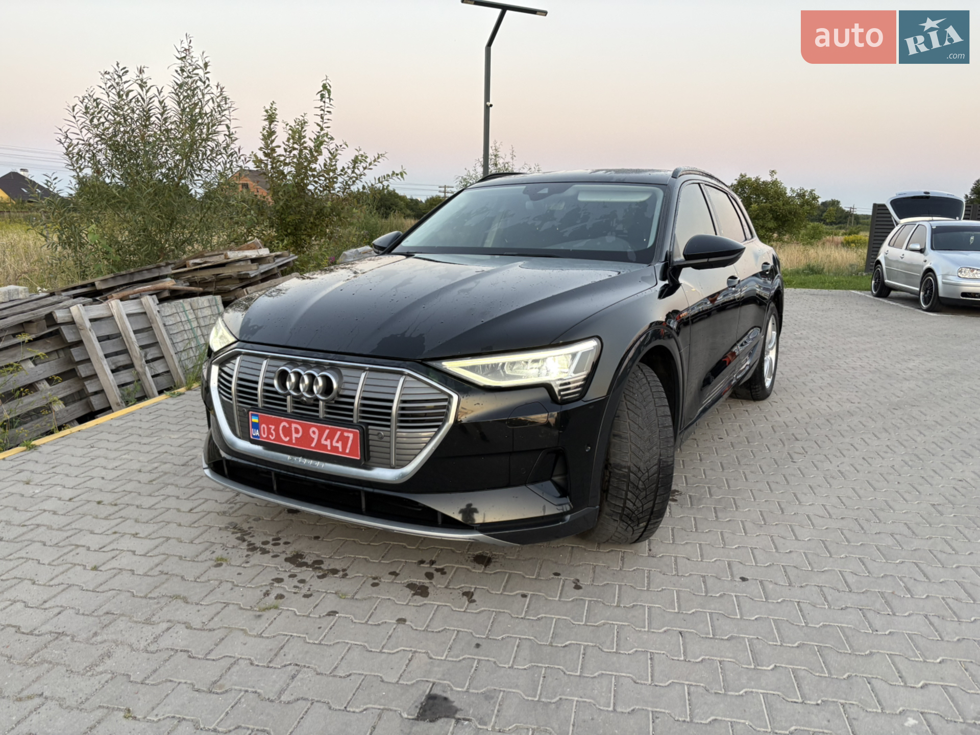 2019 Audi e-tron - мініатюра 14