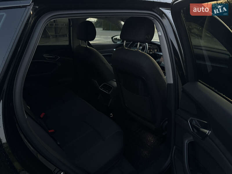 Позашляховик / Кросовер Audi e-tron 2019 в Радехові
