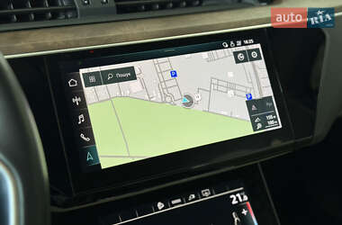 Внедорожник / Кроссовер Audi e-tron 2022 в 