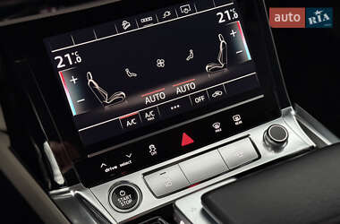 Внедорожник / Кроссовер Audi e-tron 2022 в 