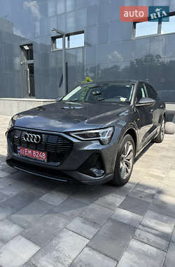Внедорожник / Кроссовер Audi e-tron 2020 в 