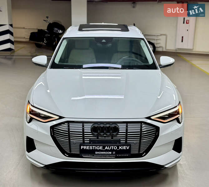Внедорожник / Кроссовер Audi e-tron 2019 в Киеве