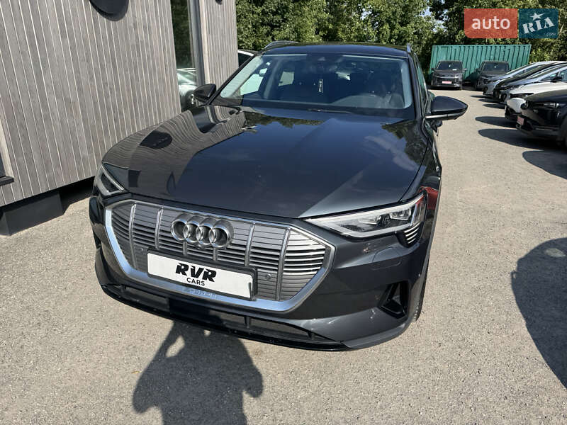 Внедорожник / Кроссовер Audi e-tron 2019 в Тернополе