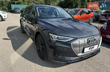 Внедорожник / Кроссовер Audi e-tron 2019 в 