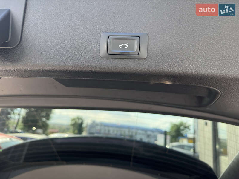 Внедорожник / Кроссовер Audi e-tron 2019 в Тернополе