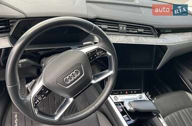 Внедорожник / Кроссовер Audi e-tron 2021 в 
