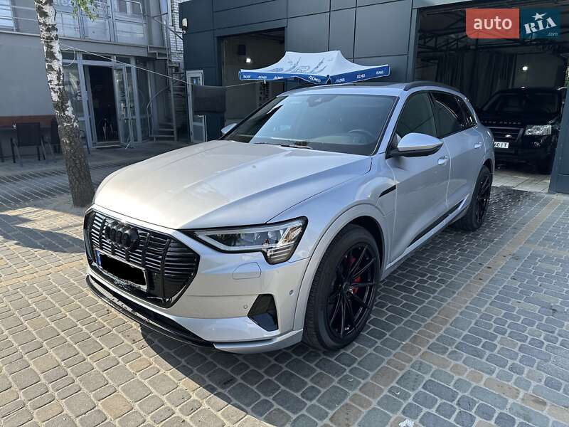 Внедорожник / Кроссовер Audi e-tron 2019 в Львове