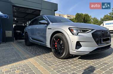 Внедорожник / Кроссовер Audi e-tron 2019 в 