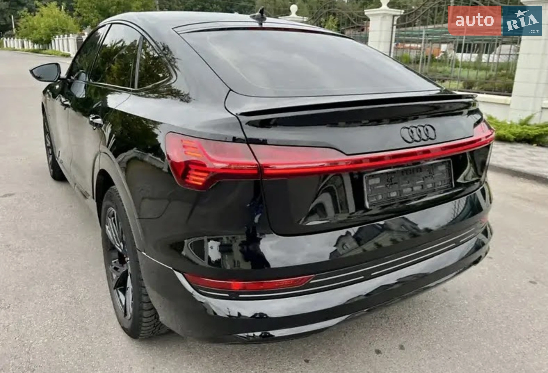 2020 Audi e-tron - мініатюра 13