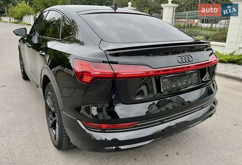 Внедорожник / Кроссовер Audi e-tron 2020 в Тернополе