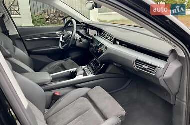 Позашляховик / Кросовер Audi e-tron 2020 в 
