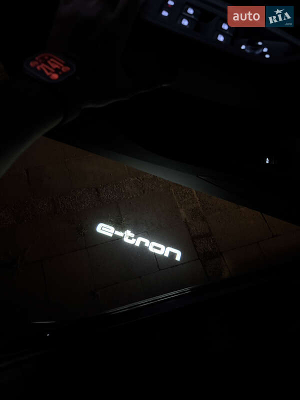 Внедорожник / Кроссовер Audi e-tron 2021 в Коломые