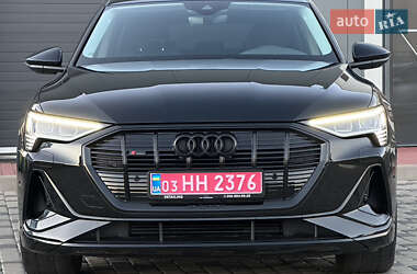 Позашляховик / Кросовер Audi e-tron 2023 в 