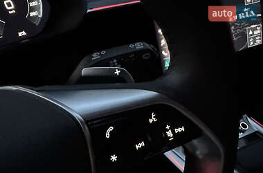 Позашляховик / Кросовер Audi e-tron 2023 в 