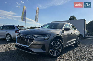 Внедорожник / Кроссовер Audi e-tron 2021 в 