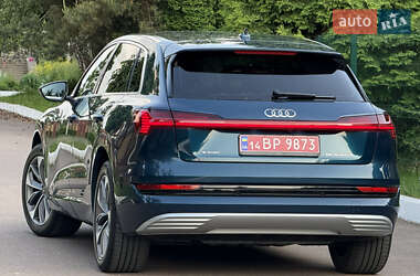 Внедорожник / Кроссовер Audi e-tron 2021 в 