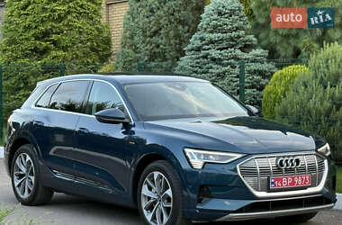 Внедорожник / Кроссовер Audi e-tron 2021 в 