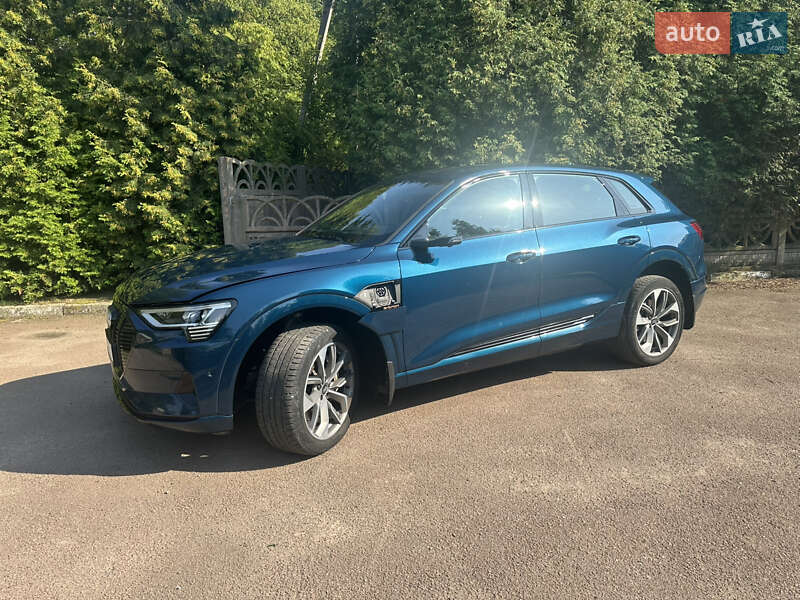Позашляховик / Кросовер Audi e-tron 2019 в Івано-Франківську