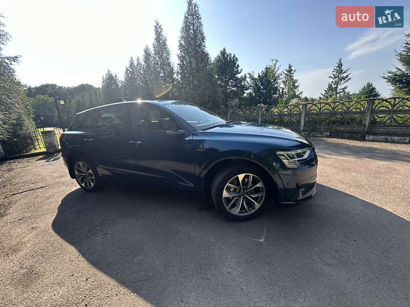 Позашляховик / Кросовер Audi e-tron 2019 в Івано-Франківську
