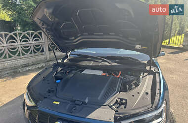 Внедорожник / Кроссовер Audi e-tron 2019 в 