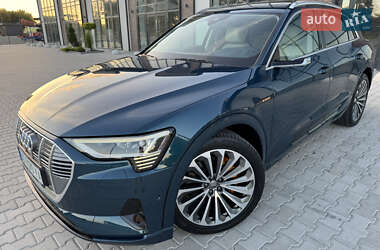 Внедорожник / Кроссовер Audi e-tron 2019 в 