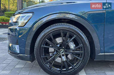 Внедорожник / Кроссовер Audi e-tron 2019 в 