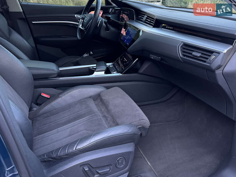 Внедорожник / Кроссовер Audi e-tron 2019 в Ужгороде