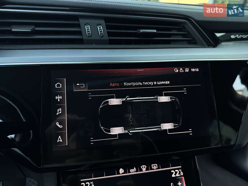 Внедорожник / Кроссовер Audi e-tron 2019 в Ужгороде