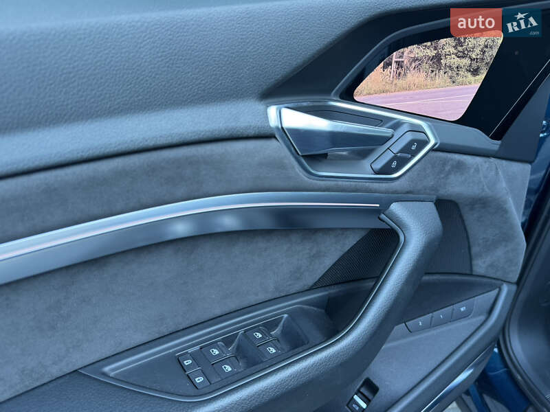 Внедорожник / Кроссовер Audi e-tron 2019 в Ужгороде