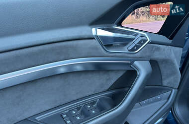 Внедорожник / Кроссовер Audi e-tron 2019 в 