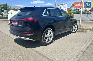 Внедорожник / Кроссовер Audi e-tron 2020 в 