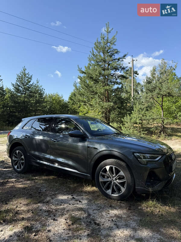 Внедорожник / Кроссовер Audi e-tron 2021 в Белой Церкви