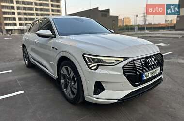 Внедорожник / Кроссовер Audi e-tron 2020 в 