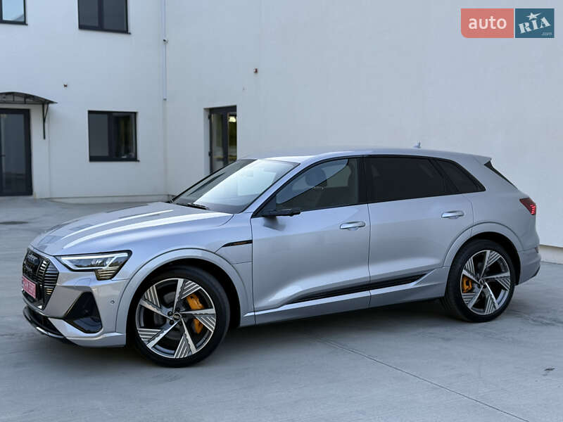 Внедорожник / Кроссовер Audi e-tron 2022 в Киеве
