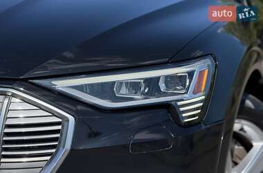 Внедорожник / Кроссовер Audi e-tron 2019 в 