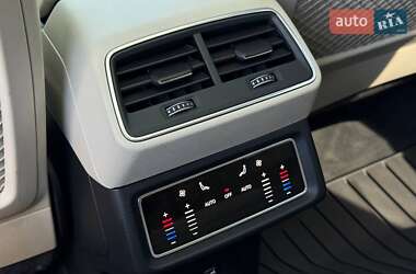 Внедорожник / Кроссовер Audi e-tron 2019 в 