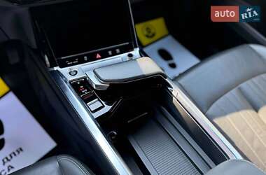 Внедорожник / Кроссовер Audi e-tron 2021 в 
