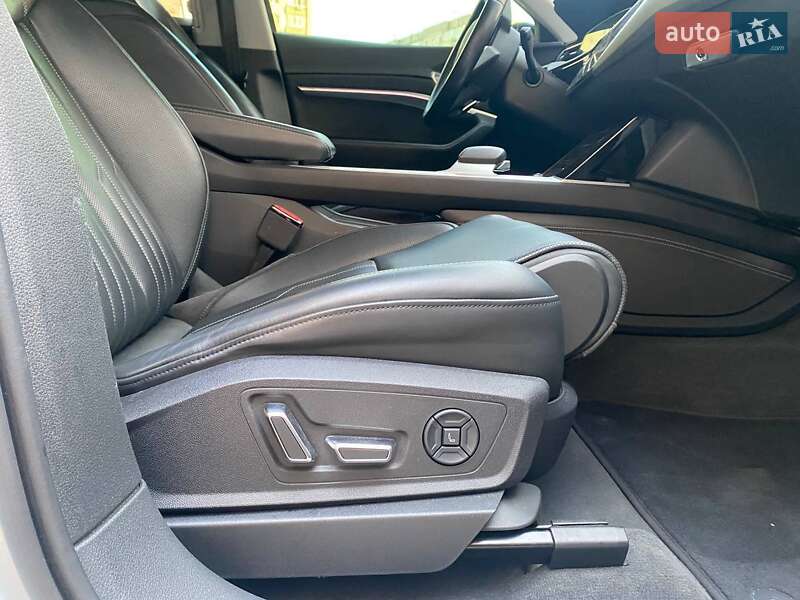 Внедорожник / Кроссовер Audi e-tron 2019 в Запорожье