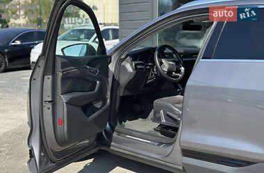 Внедорожник / Кроссовер Audi e-tron 2019 в 