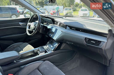 Внедорожник / Кроссовер Audi e-tron 2019 в 
