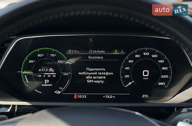 Внедорожник / Кроссовер Audi e-tron 2019 в 